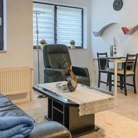 Apartment 2 Bedroom In *